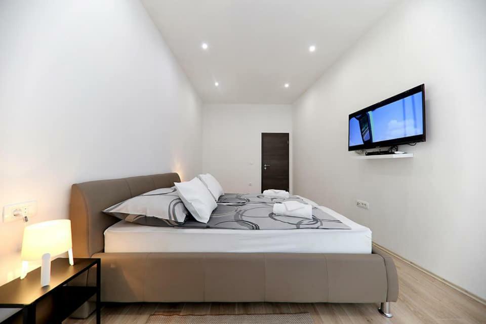Studio Vito *